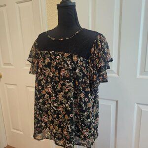 Pleione Floral & Black Lace Blouse